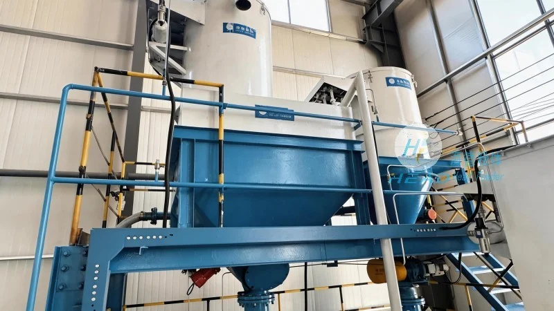 Exemplo de engenharia de transporte pneumático totalmente automático para o enchimento de masterbatch em Gdansk, Polônia